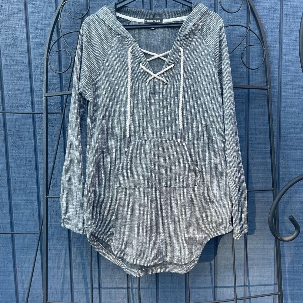 Inspired Hearts Gray Waffle Knit Relaxed Lace-Up Lightweight Hoodie SZ M/L NWOT - Picture 6 of 8